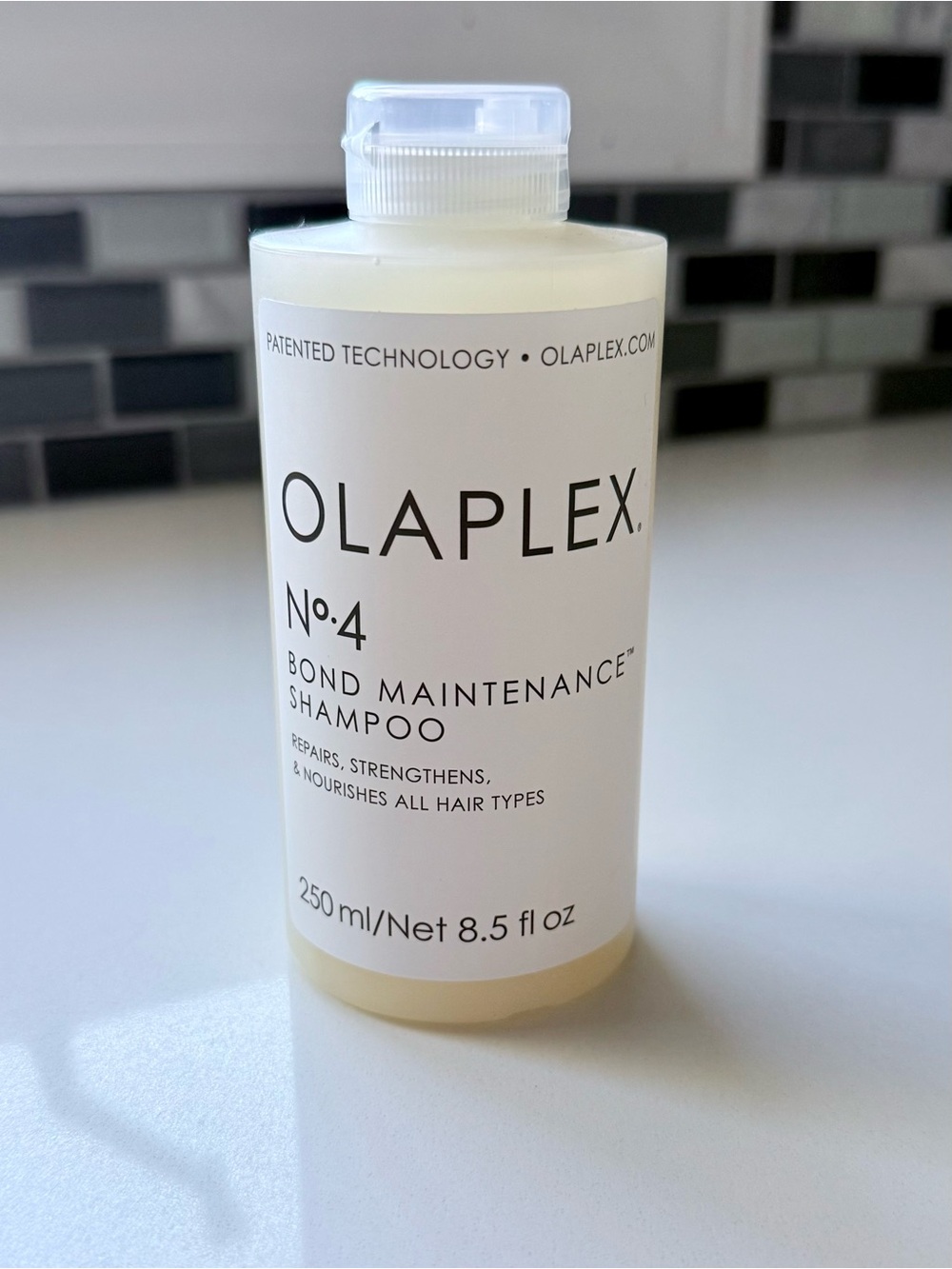 OLAPLEX No.4 Bond Maintenance Shampoo - White Bottle